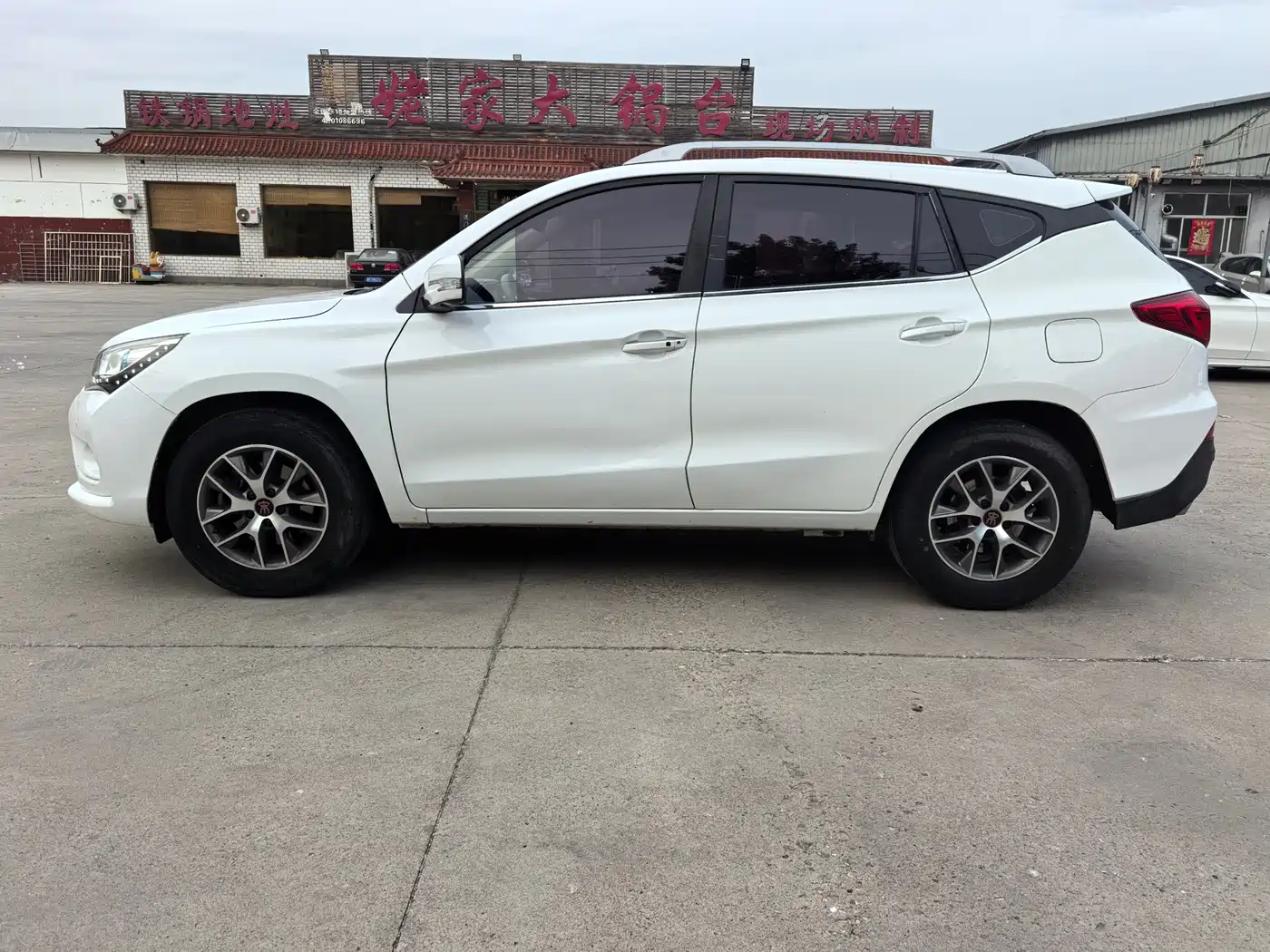BYD Song 2016 Unrivaled Edition 1.5TI Manual Elite Edition фото 4