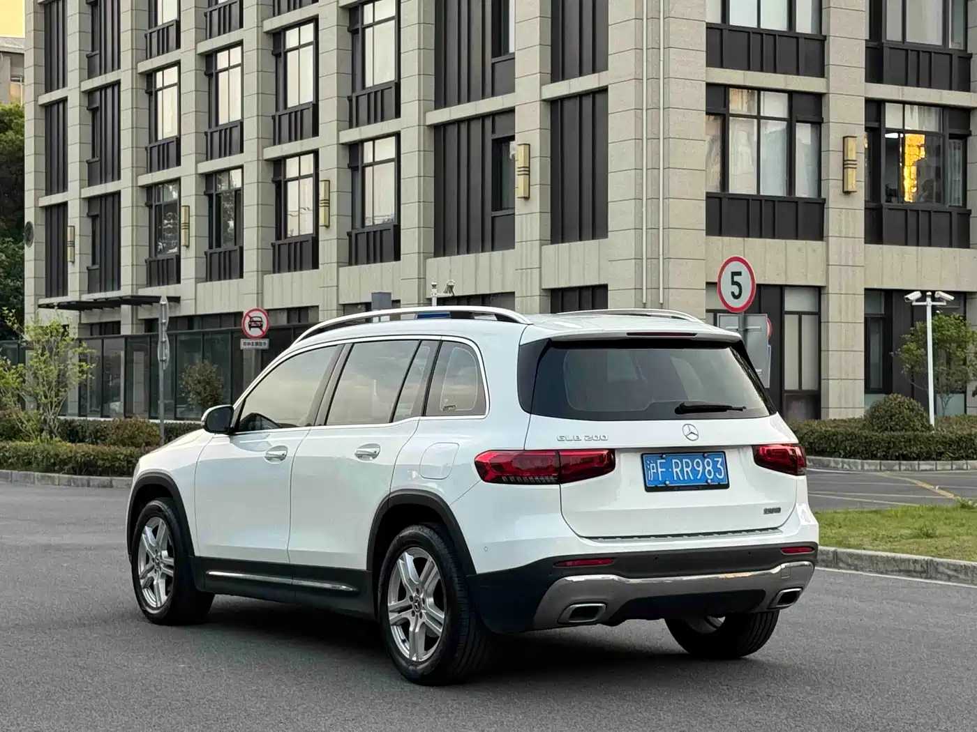 Mercedes-Benz GLB 2020 GLB 200 Dynamic фото 6