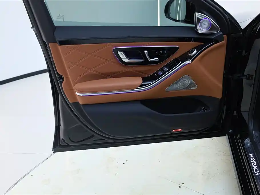 Mercedes-Benz Maybach S-Class 2025 Facelift S 480 4MATIC фото 17