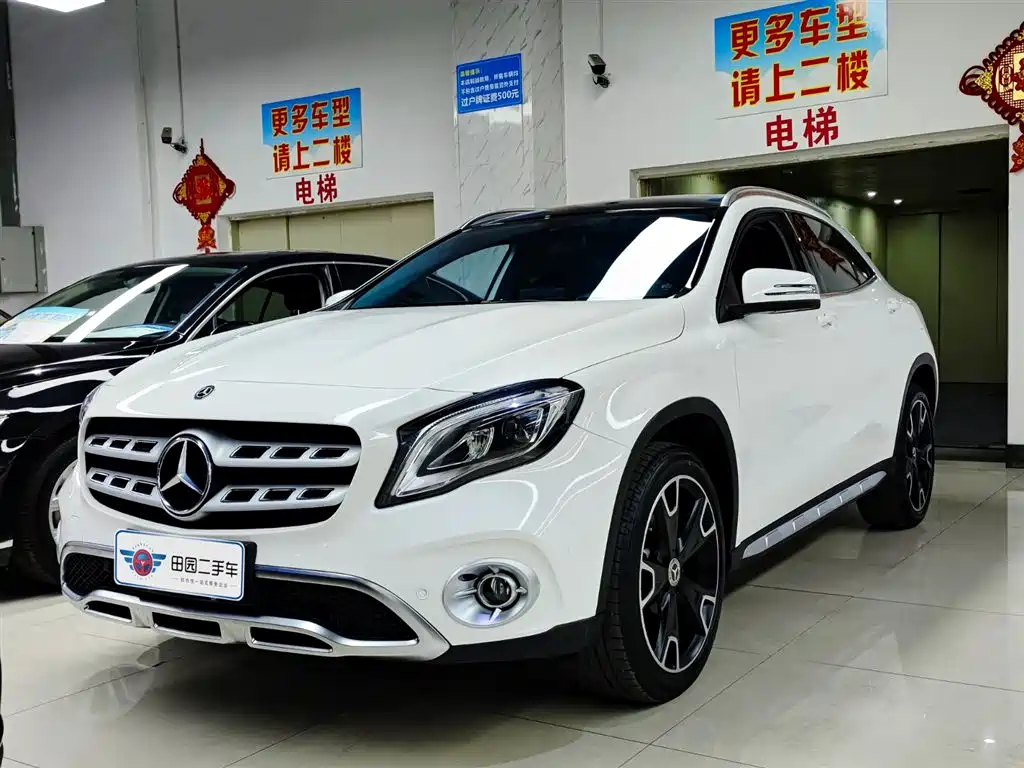 Mercedes-Benz GLA 2017 GLA 220 4MATIC Fashion