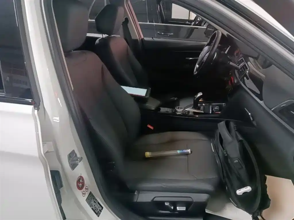 BMW 3 Series 2017 320Li M Sport фото 25