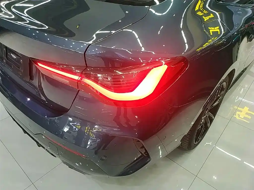 BMW 4 Series 2023 425i M Sport Shadowline Package фото 8