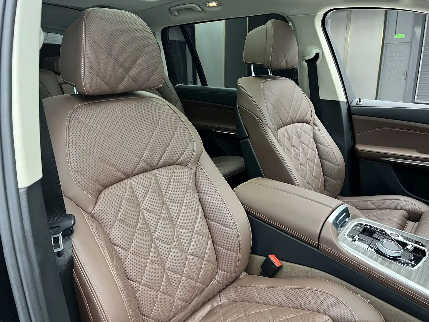 BMW X7 2024 xDrive40i Leading Luxury Package фото 19