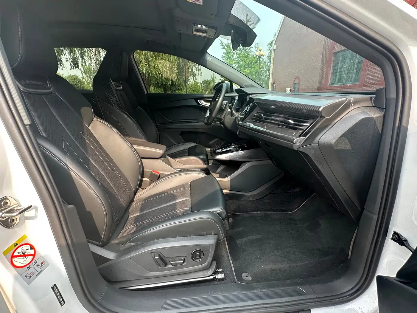 Audi Q4 e-tron 2024 40 e-tron Creation Edition фото 11