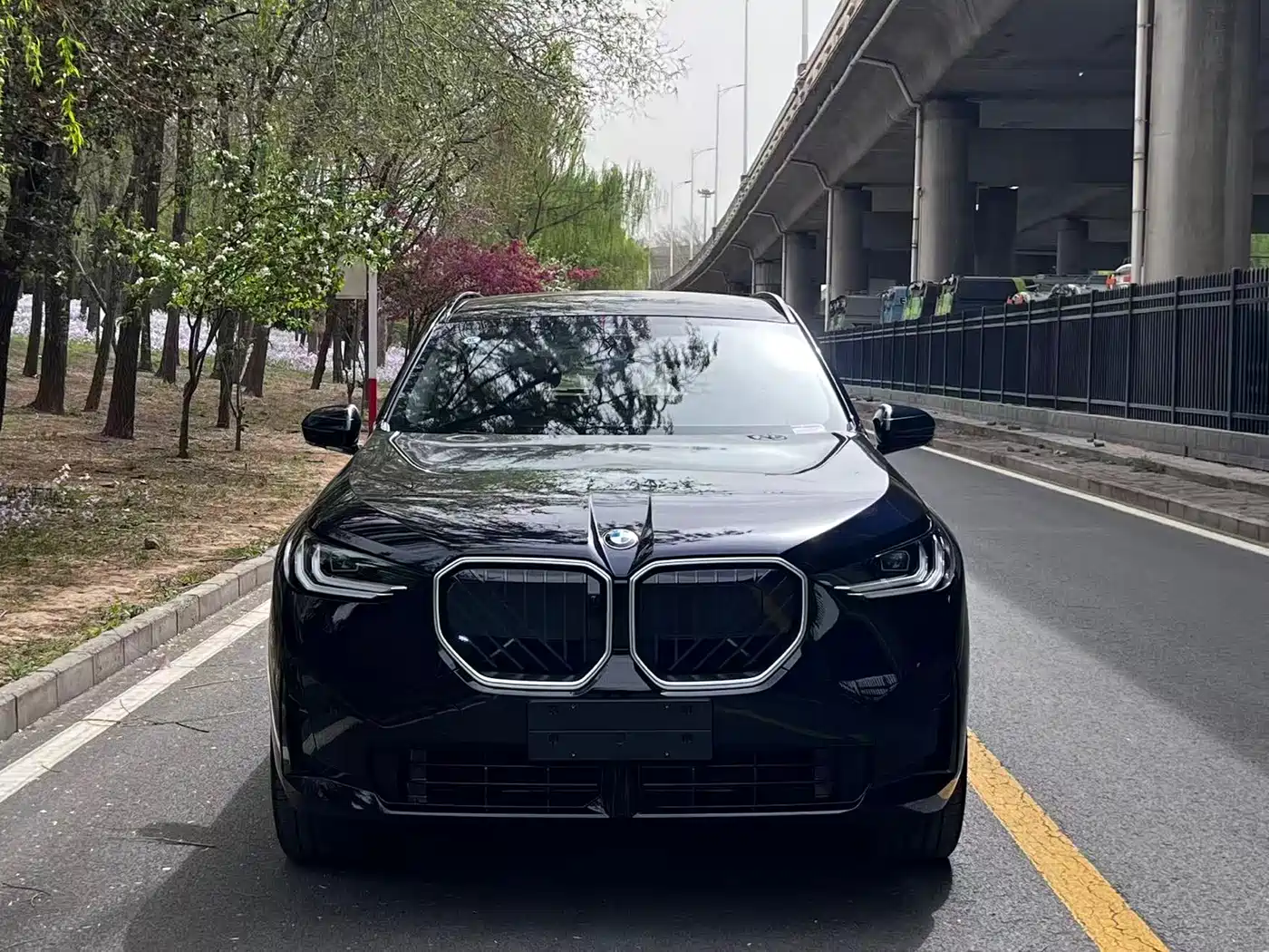 BMW X3 2026 xDrive30L Leading Trim M Sport Shadowline Package