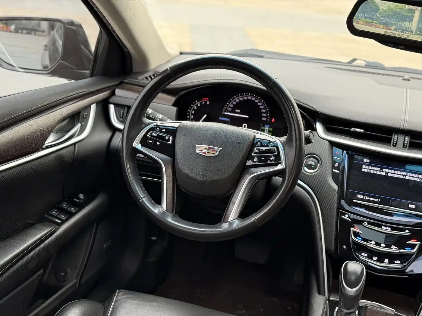 CADILLAC XTS