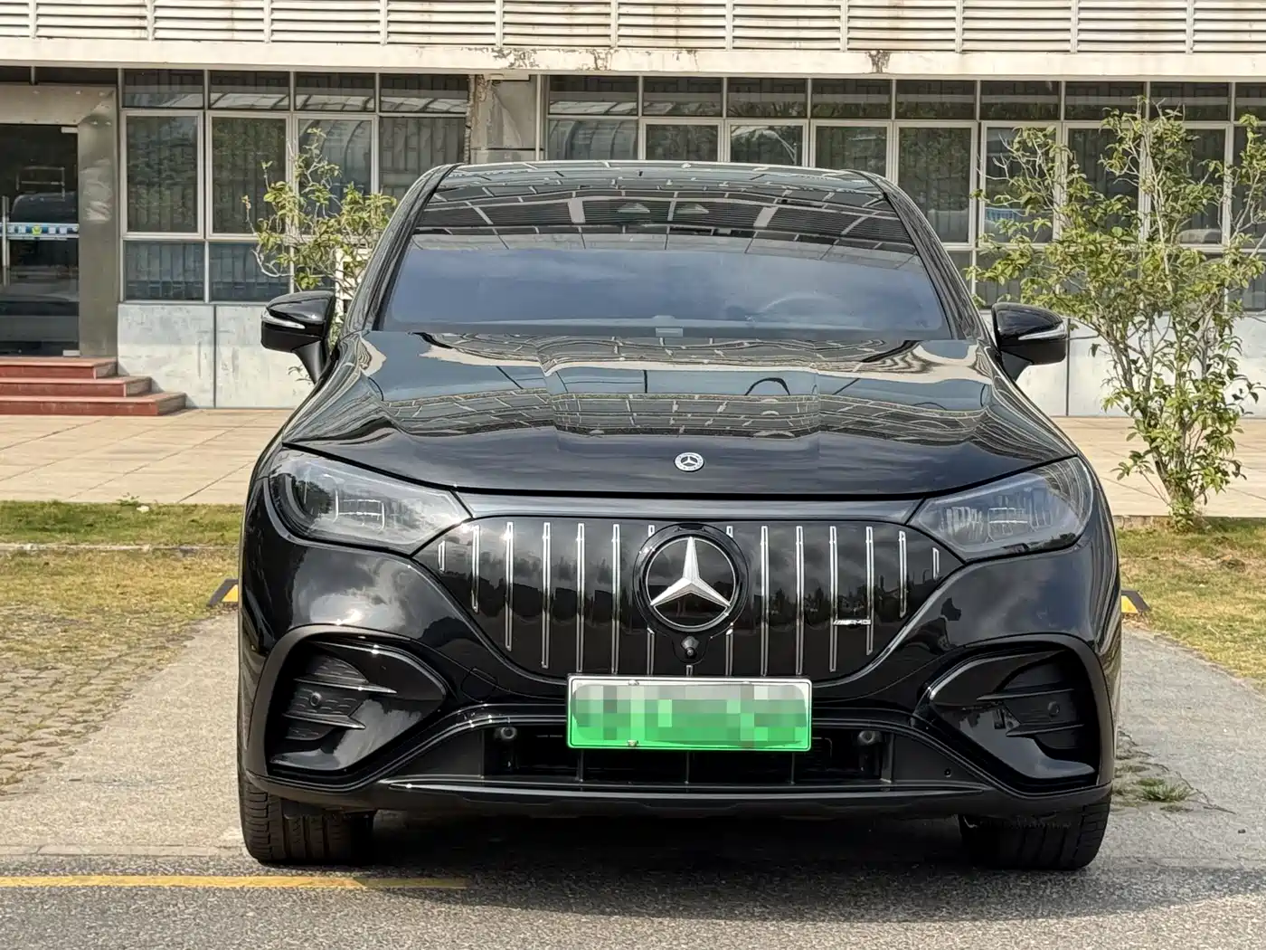 MERCEDES-BENZ EQE SUV