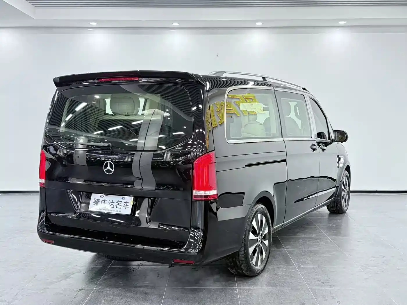 Mercedes-Benz Vito 2021 2.0T Elite 7-Seater фото 5