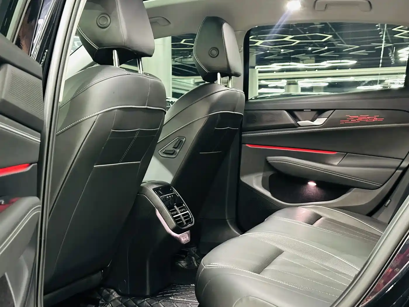Volkswagen Passat 2025 2025 Model Pro 380TSI Starlight Dragon Edition