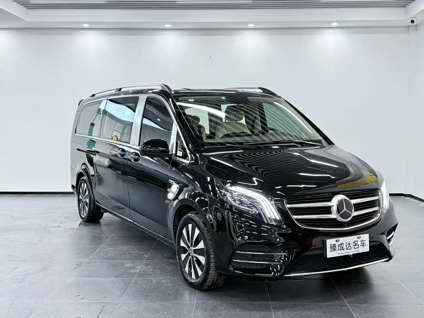 Mercedes-Benz Vito 2021 2.0T Elite 7-Seater фото 3