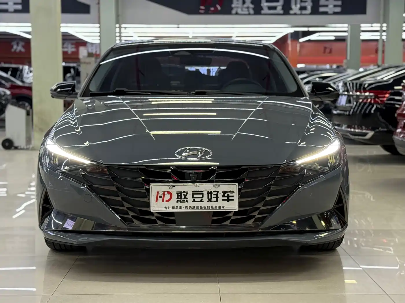 HYUNDAI ELANTRA