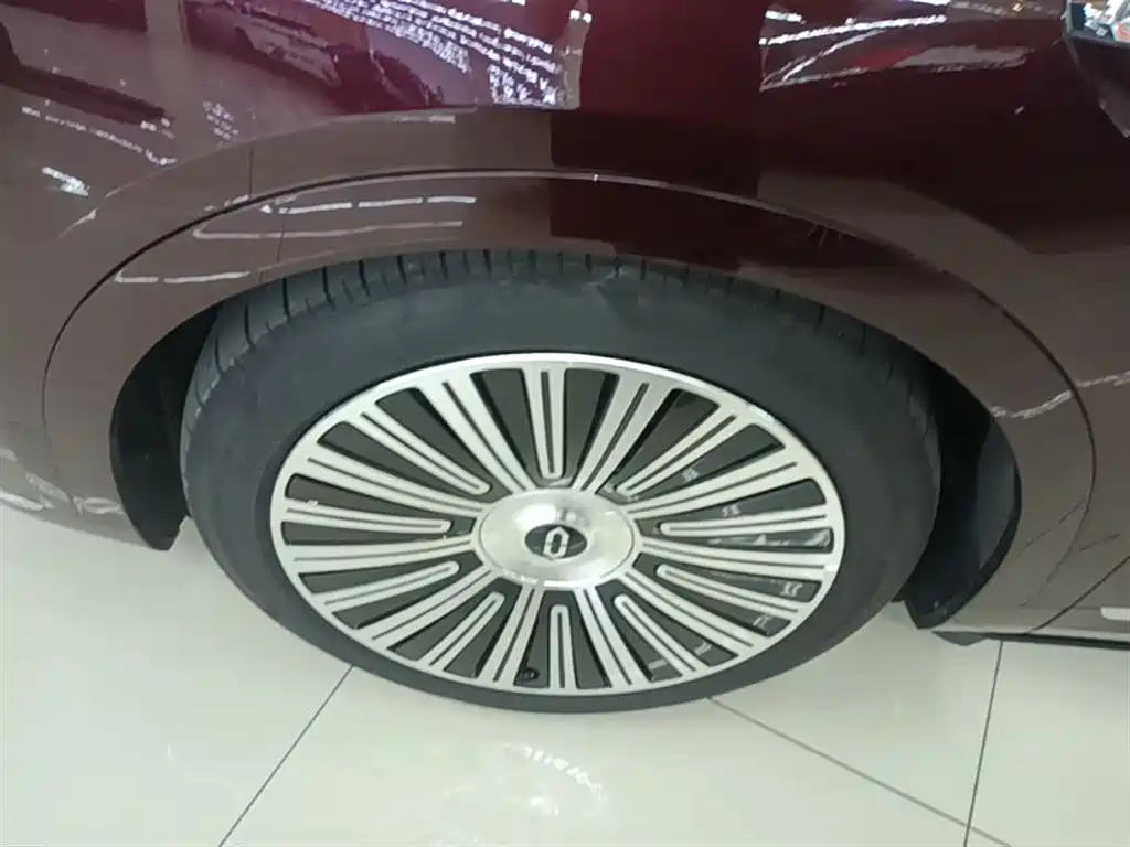 AITO Wenjie AITO M9 2025 Extended Range Ultra 52kWh 6-Seater фото 23