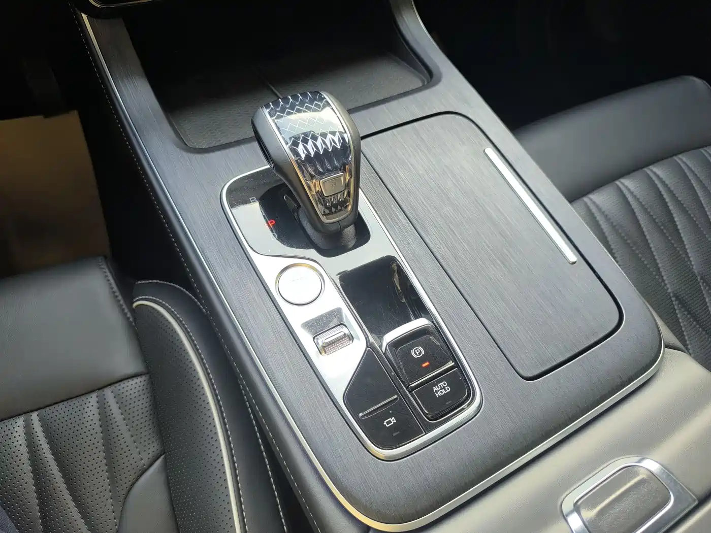 GAC Trumpchi Trumpchi GS8 2022 Pilot Series 2.0TGDI 2WD Luxury Smart Connect Edition (7-Seater) фото 14