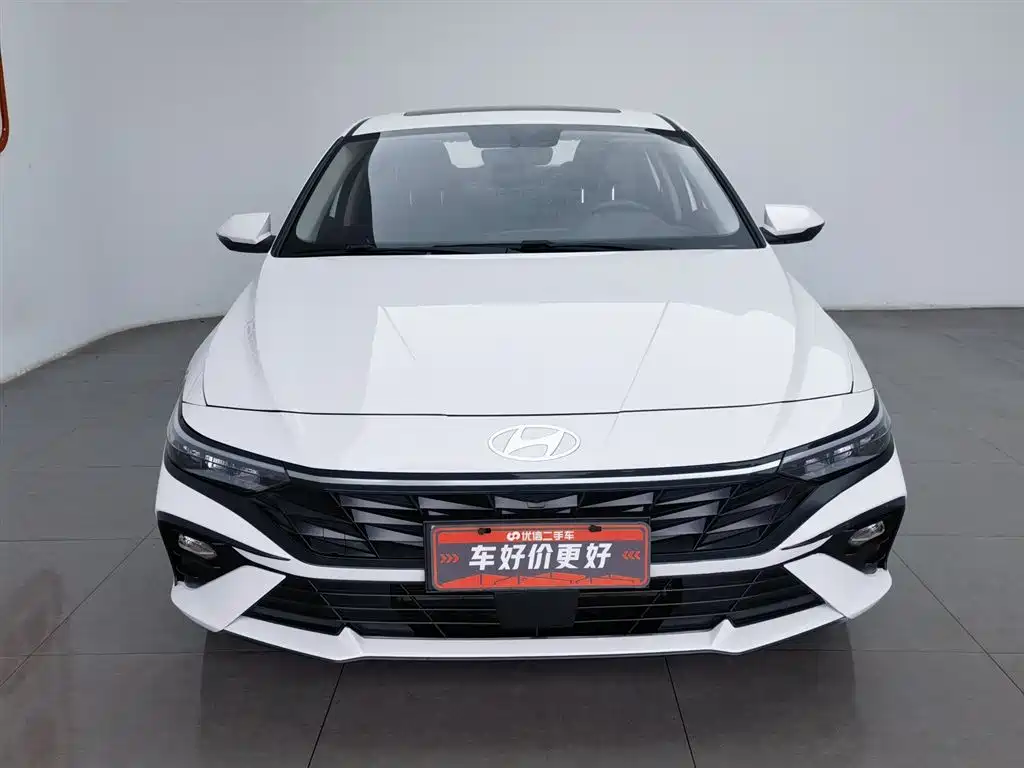 Hyundai Elantra 2023 1.5L CVT GLX Elite Edition фото 3