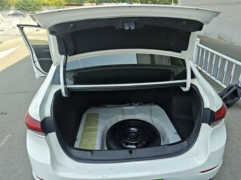 Buick Excelle 2018 18T Automatic Elite фото 19