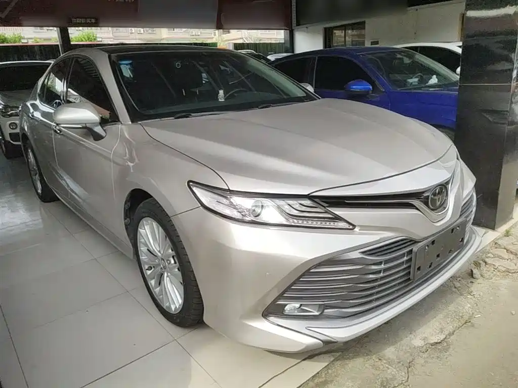 Toyota Camry 2019 2.5G Luxury Edition China VI фото 4