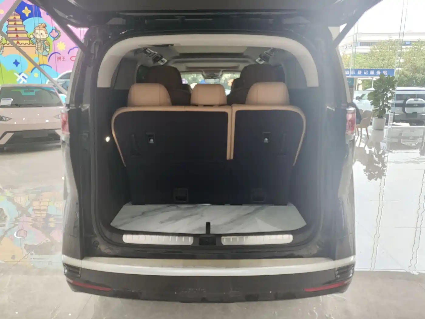 Denza D9 2024 DM-i 980 AWD Prestige фото 18