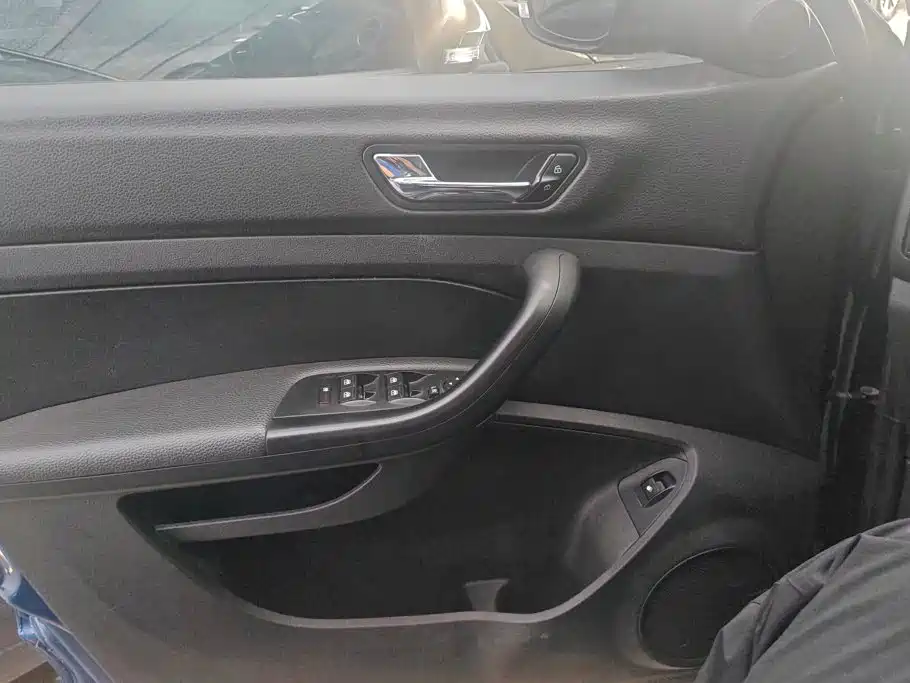 Qoros 5 2019 2018 1.6T Automatic Leading Type
