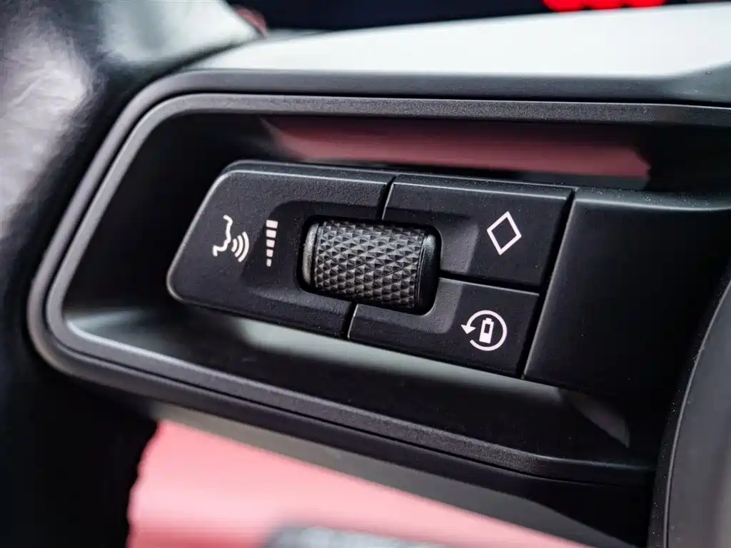 Porsche Taycan 2022 Facelift Taycan фото 23