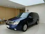 Photo 1 - Buick GL8
