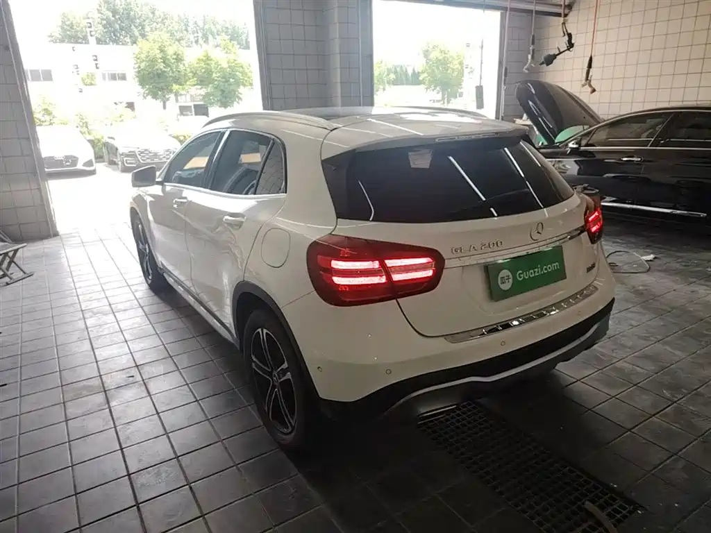Mercedes-Benz GLA 2018 GLA 200 Fashion фото 5