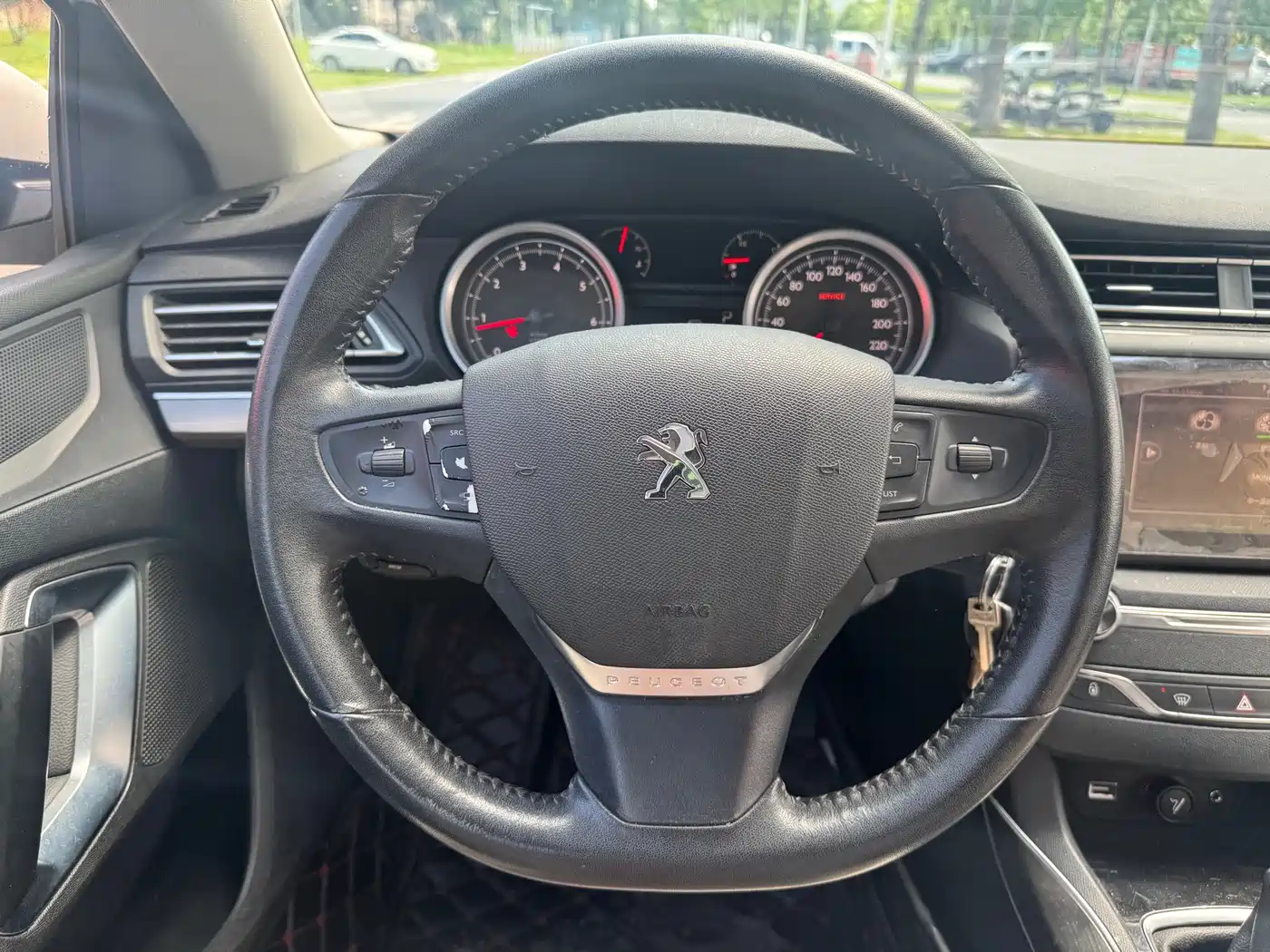 Peugeot 408 2014 1.8L Automatic Luxury Edition фото 14