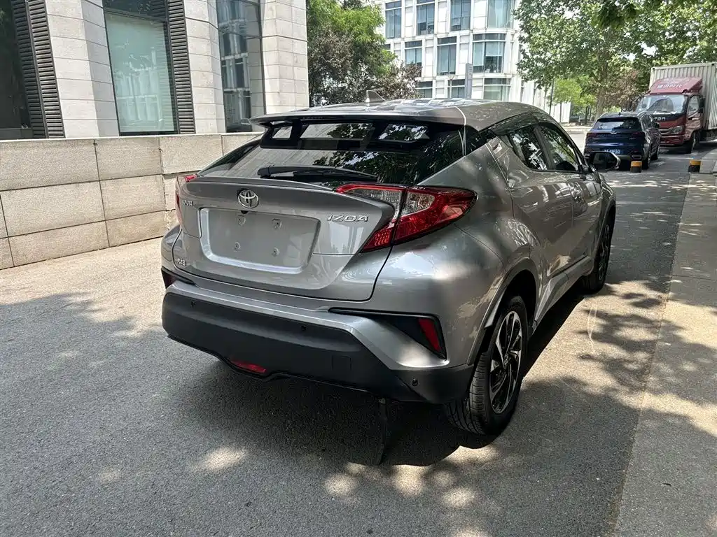 Toyota IZOA 2020 2.0L Yi Xiang Edition фото 3
