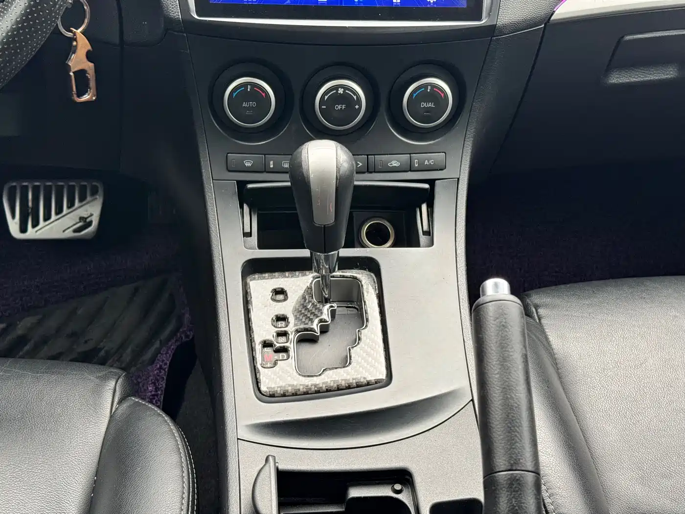 Mazda Mazda3 Axela 2012 Hatchback 2.0L Automatic Luxury фото 10