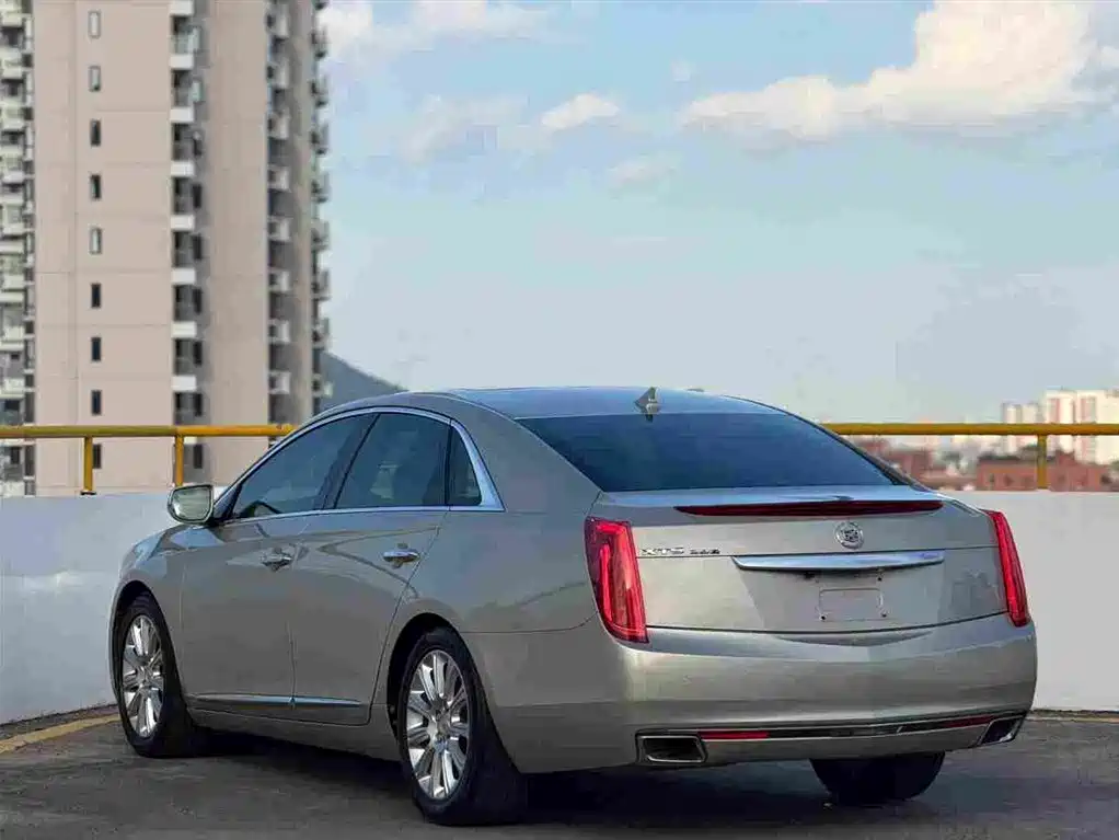 Cadillac XTS 2015 2014 28T Comfort