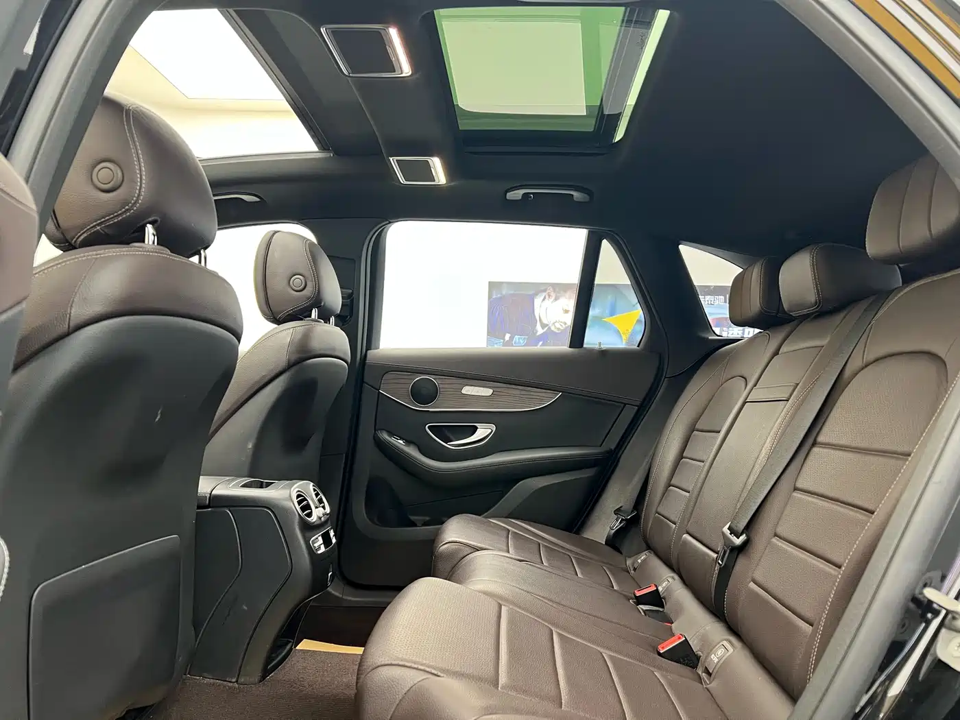 Mercedes-Benz GLC 2022 GLC 300 L 4MATIC Dynamic Collector's Edition фото 28