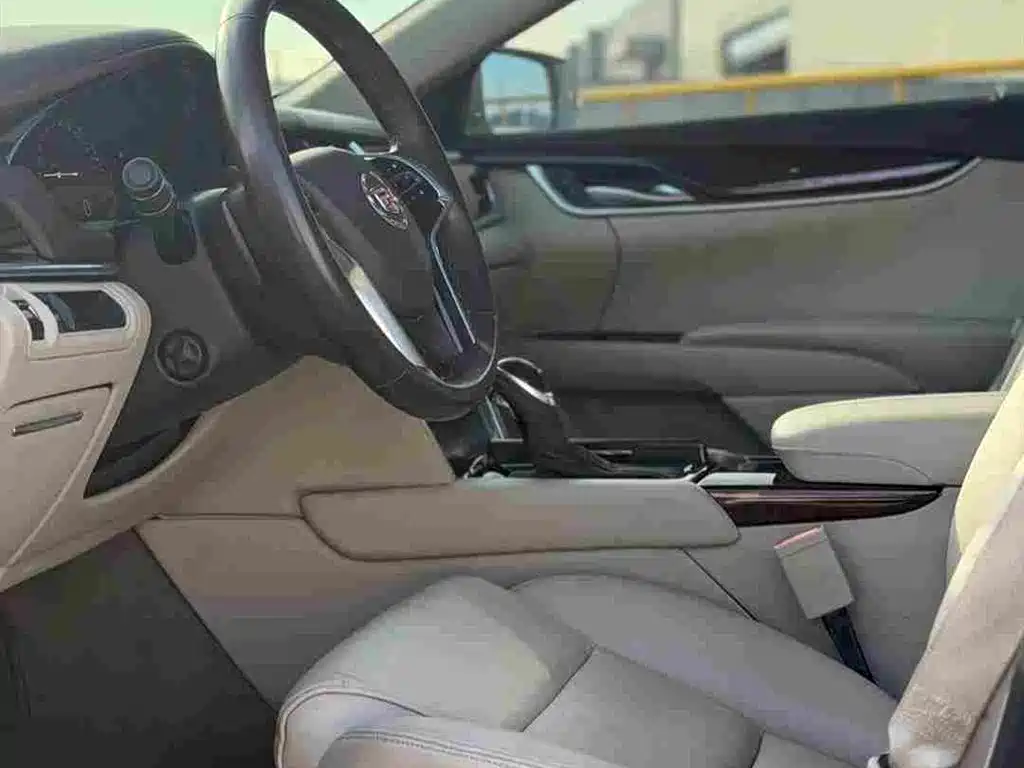 Cadillac XTS 2015 2014 28T Comfort