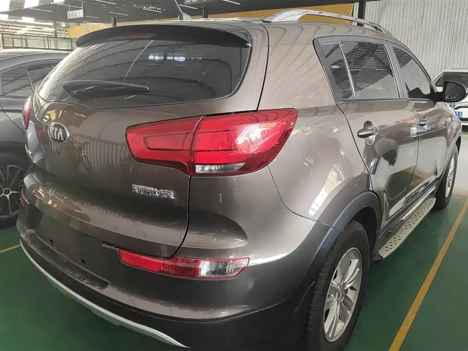 Kia Sportage 2016 2.0L Automatic 2WD GL фото 3
