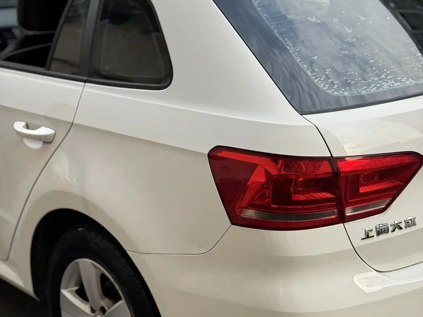 Volkswagen Lavida Tour 2013 1.6L Automatic Trend Style фото 8