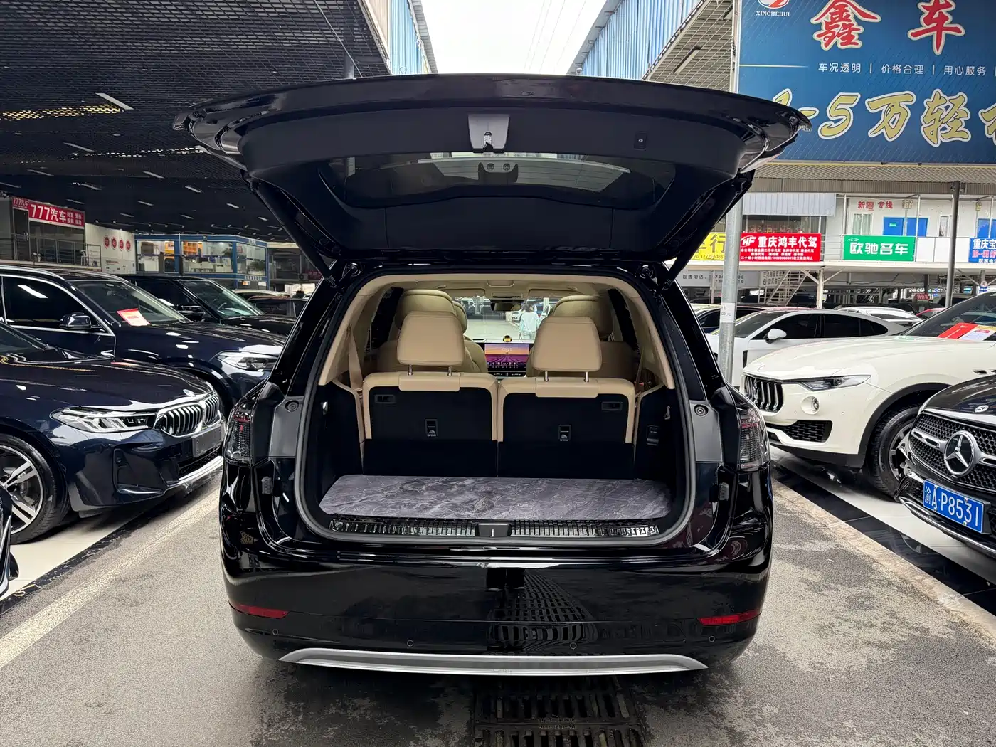 AITO Wenjie AITO M9 2024 Extended Range Ultra 42kWh 6-Seater фото 27