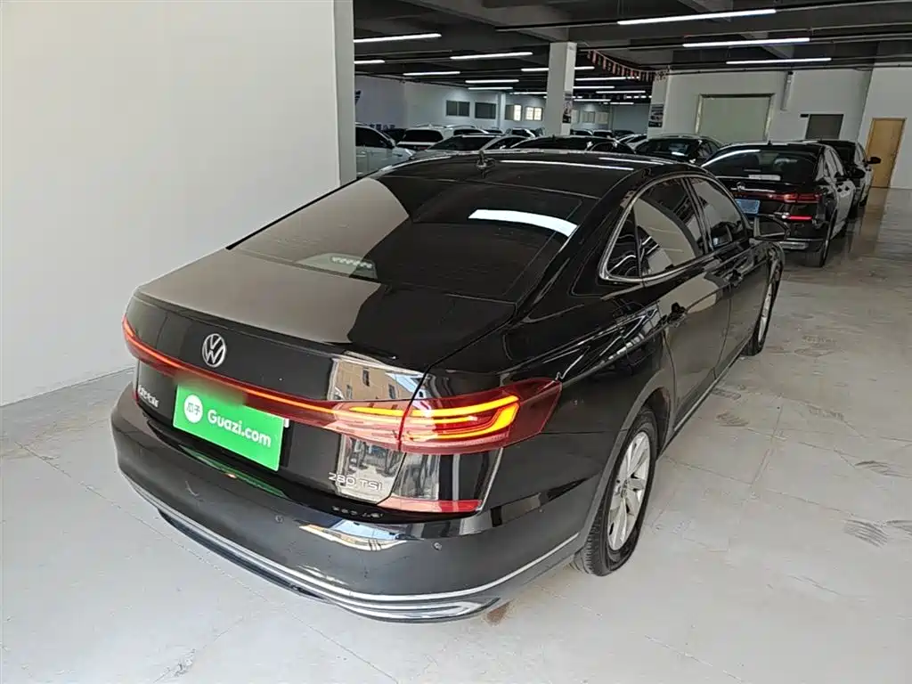 Volkswagen Passat 2023 280TSI Business Edition фото 7