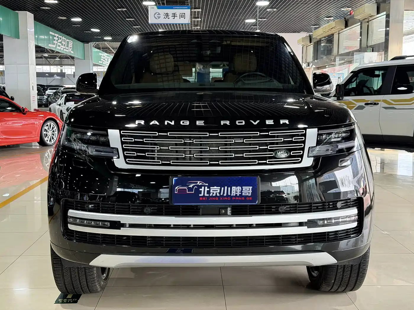 Land Rover Range Rover 2024 3.0 L6 400PS Genesis Extended фото 2