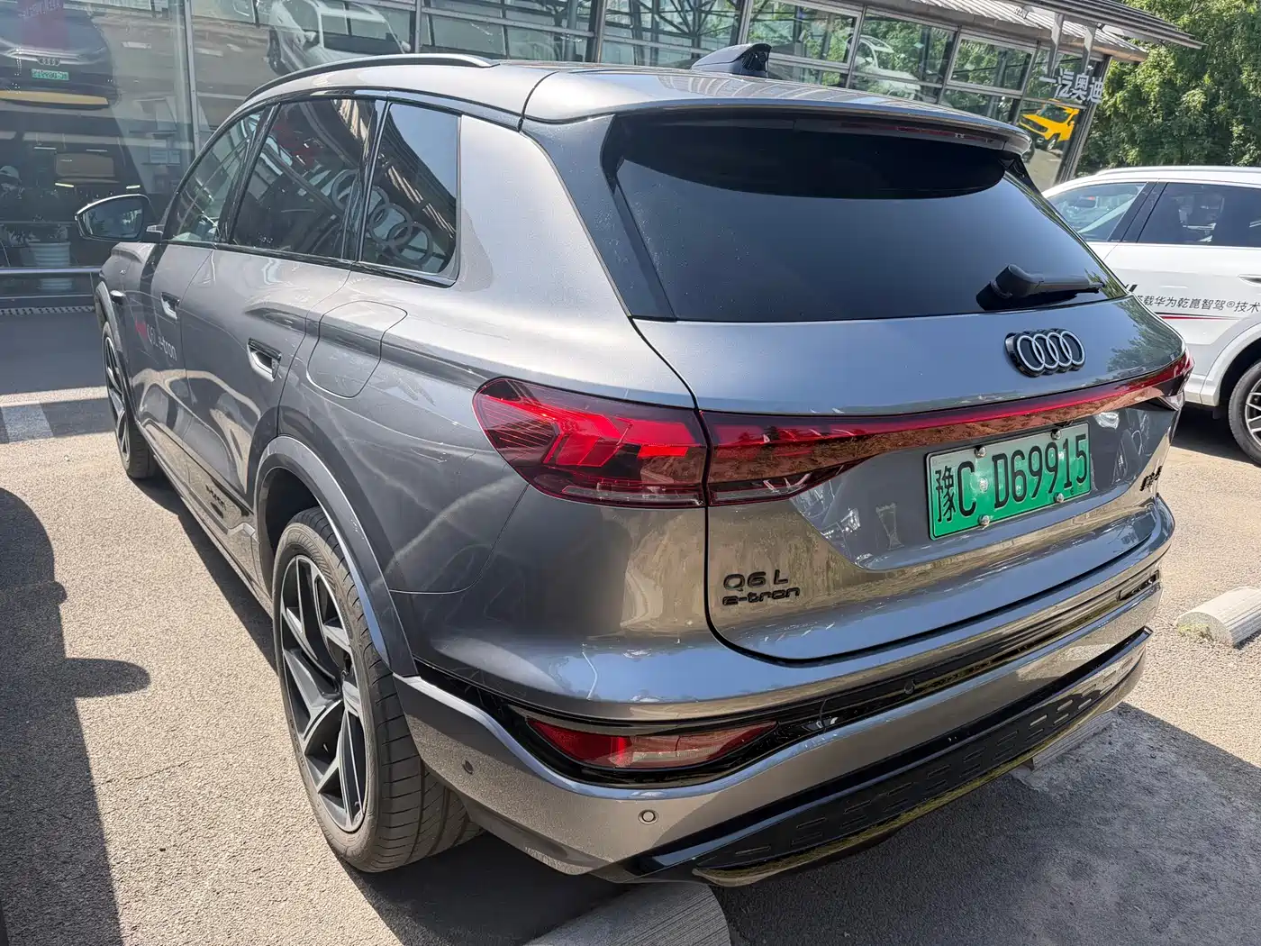 Audi Q6L e-tron 2025 Model Pioneer Edition фото 4