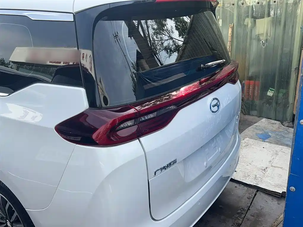 GAC Trumpchi Trumpchi M6 2019 270T Automatic Premium Edition (7-Seater) China V фото 8