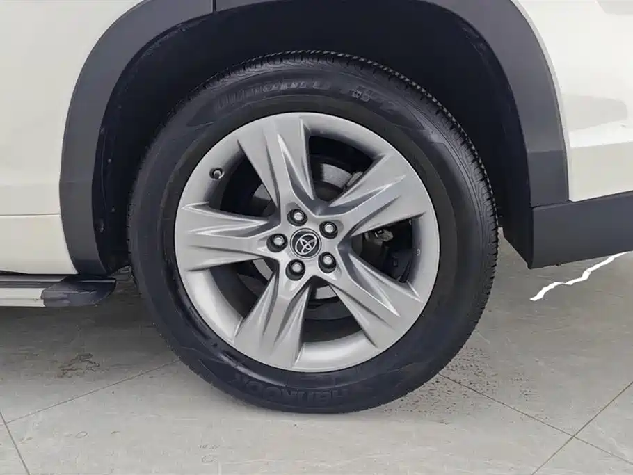 Toyota Highlander 2018 2.0T 4WD Luxury 7-seater China VI фото 6