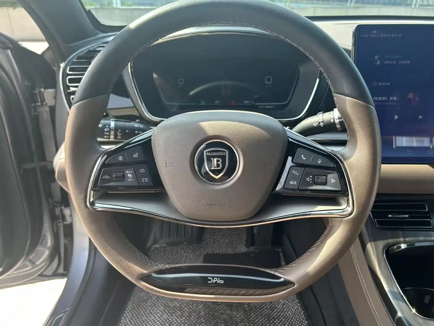 BYD Han 2022 DM-i 121KM Premium фото 16