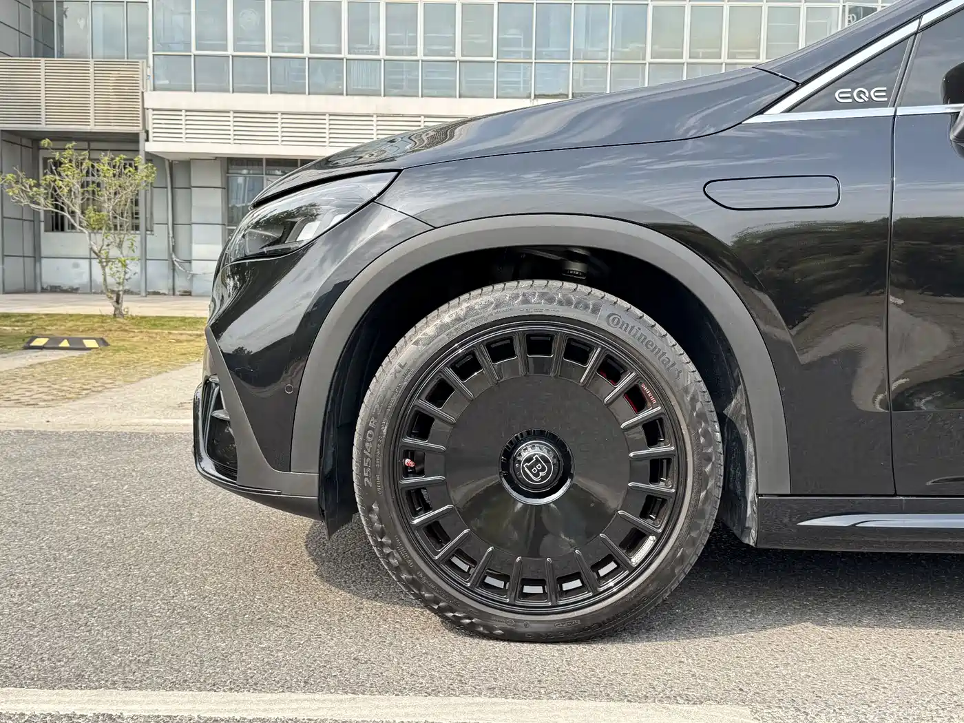 MERCEDES-BENZ EQE SUV
