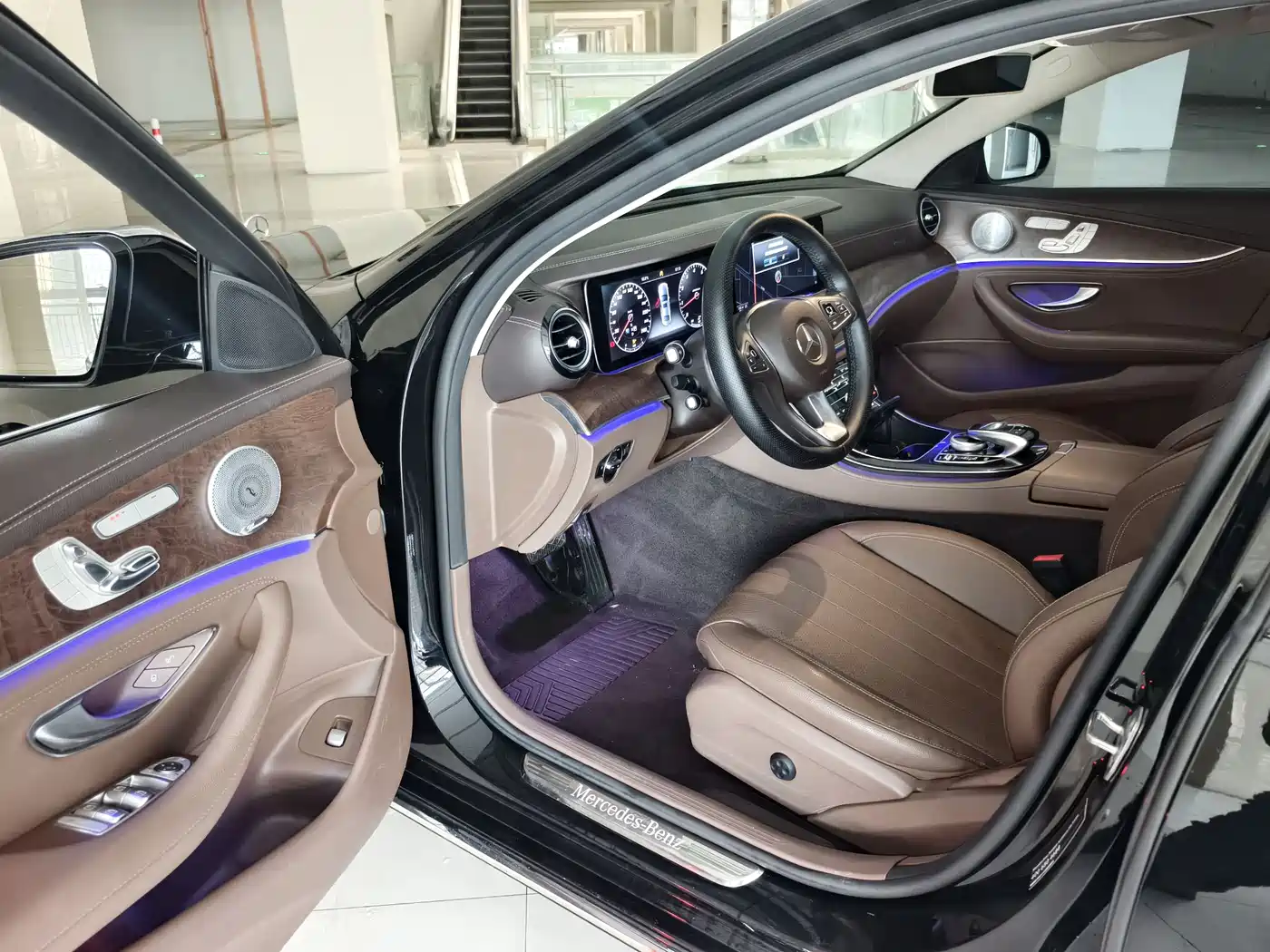Mercedes-Benz E-Class 2016 E 300 L Fashion Type фото 8
