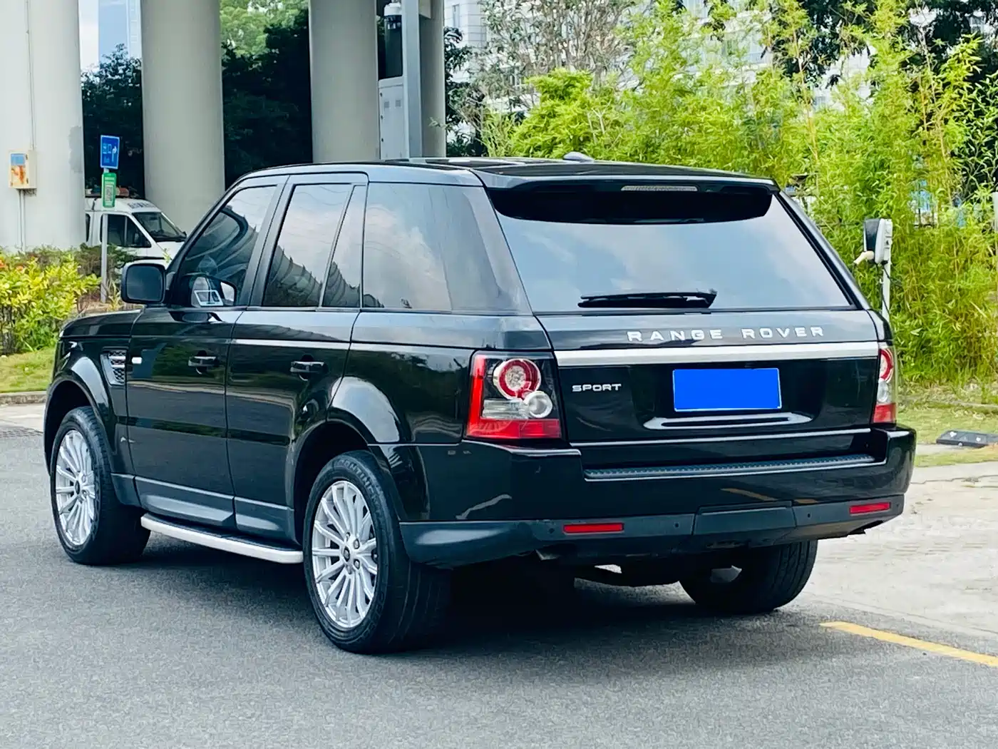 Land Rover Range Rover Sport 2013 3.0 TDV6 Diesel фото 4