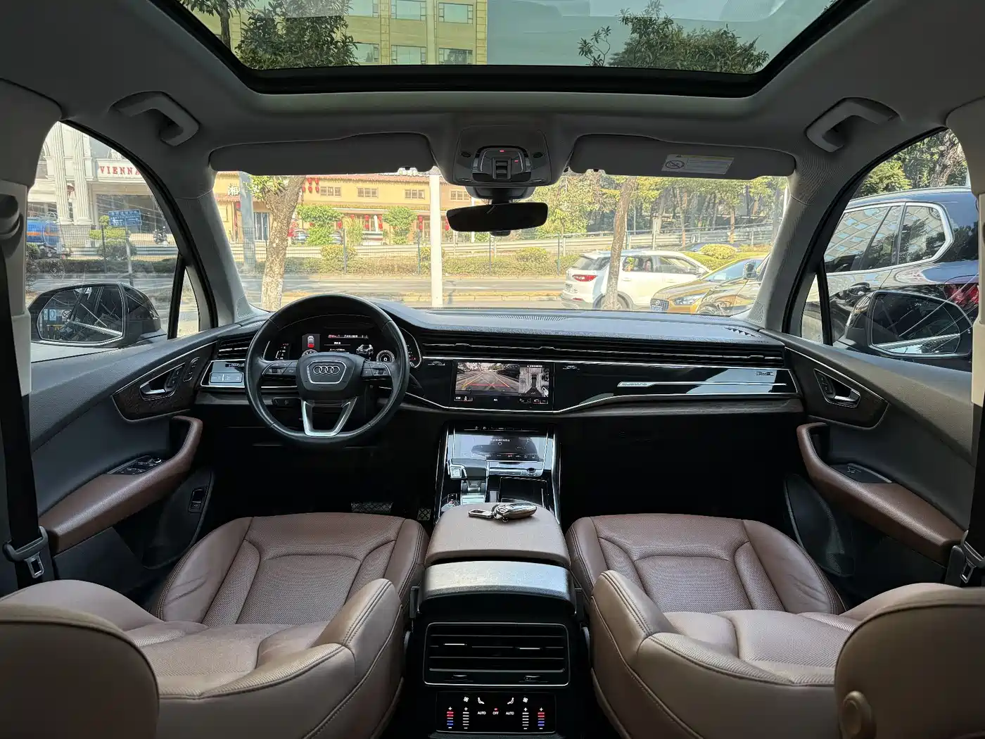 AUDI Q7