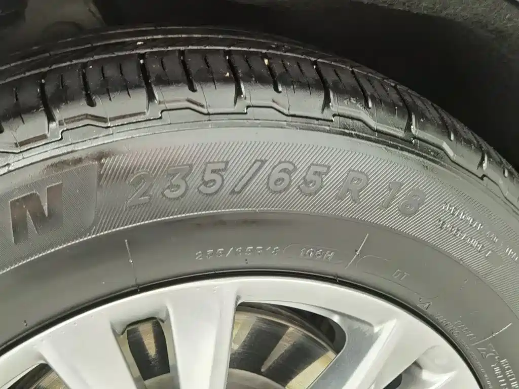 Photo 24 - Cadillac XT5