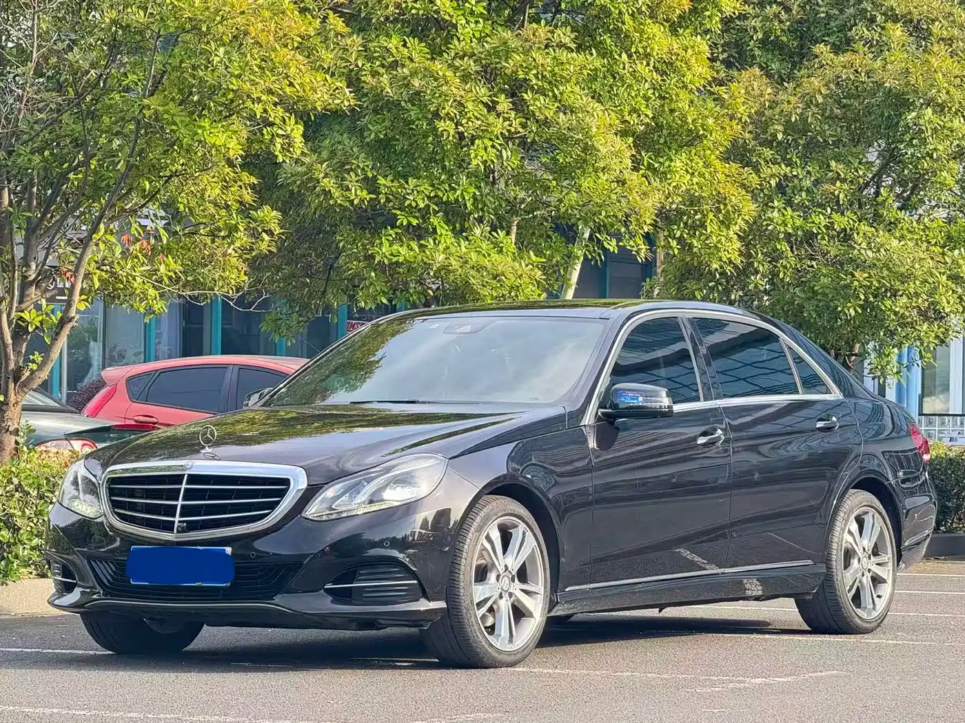 Mercedes-Benz E-Class 2015 E 320 L Luxury 4MATIC фото 2