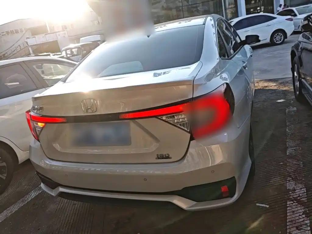 Honda ENVIX 2022 2022 180TURBO CVT Premium Edition