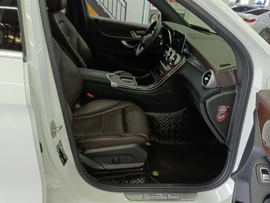 Mercedes-Benz GLC 2021 GLC 300 L 4MATIC Sporty фото 8