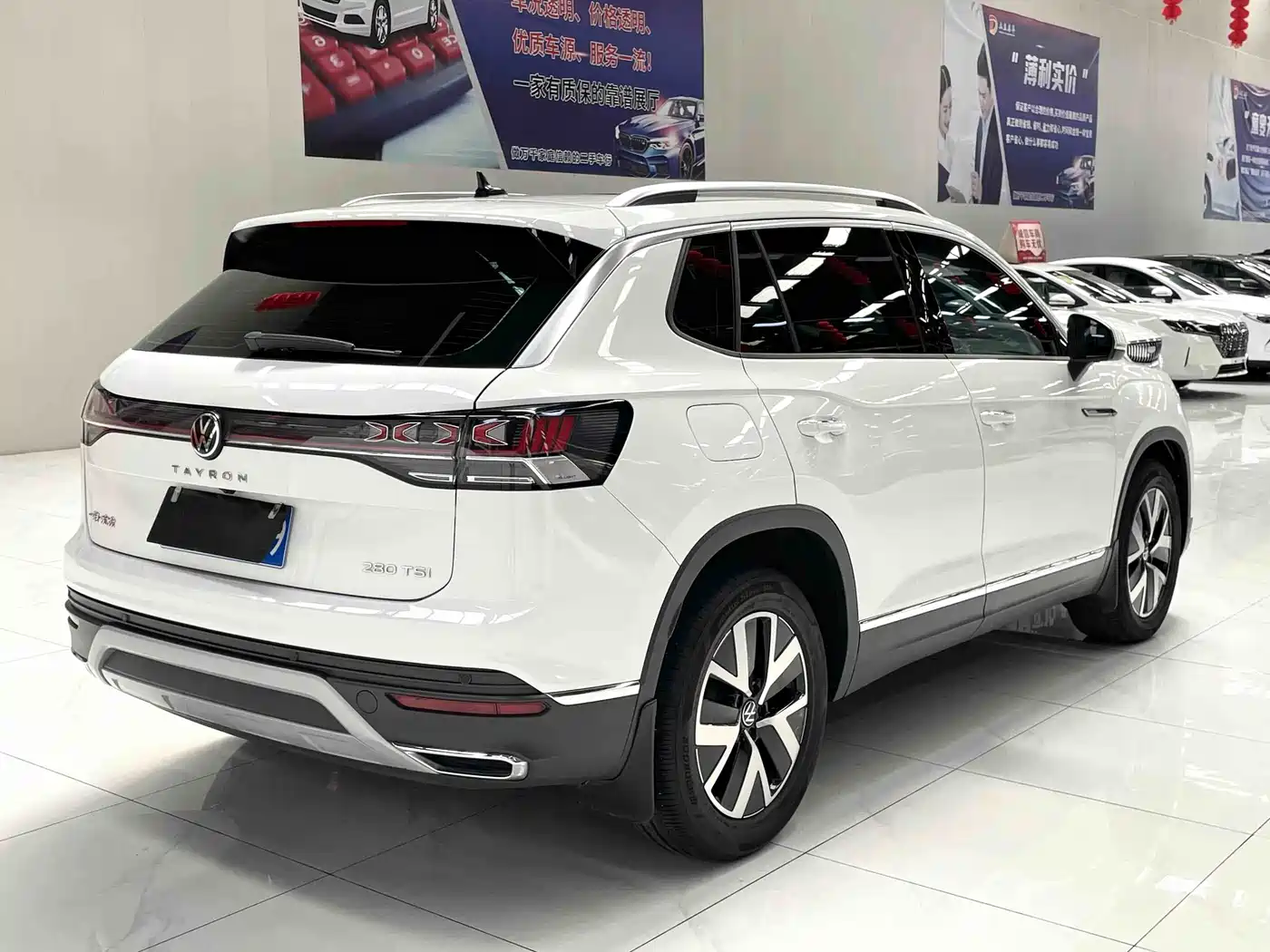 Volkswagen Tayron 2023 280TSI 2WD Luxury Plus Advanced Edition фото 4