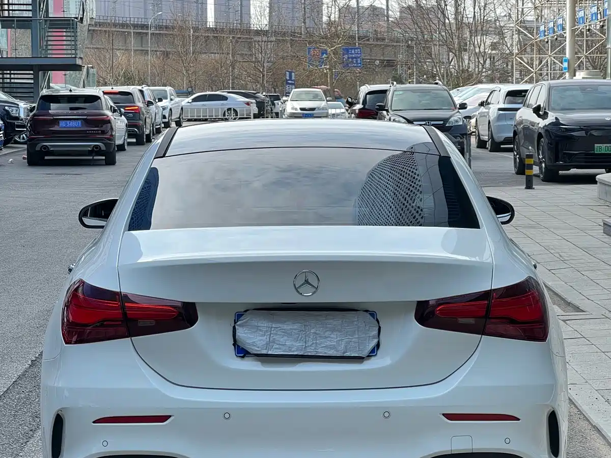 Mercedes-Benz A-Class 2024 A 200 L Fashion Edition фото 7